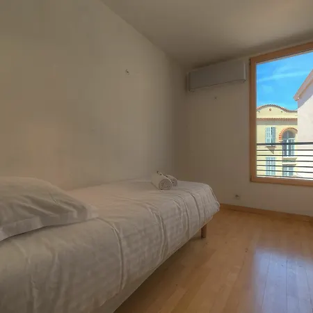 Apartment La Castre 2 *